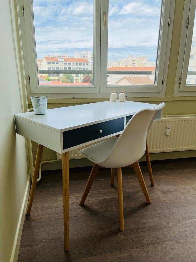 Espace 500 - Cosy, Wifi & Vue Sur La Ville Saint-Etienne  Exteriör bild